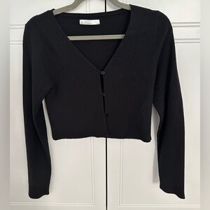 Oak and Fort black cropped 3 button cardigan size medium